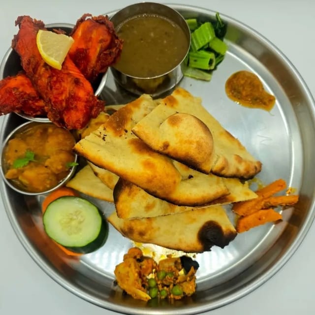 Roti Thali (Fish).