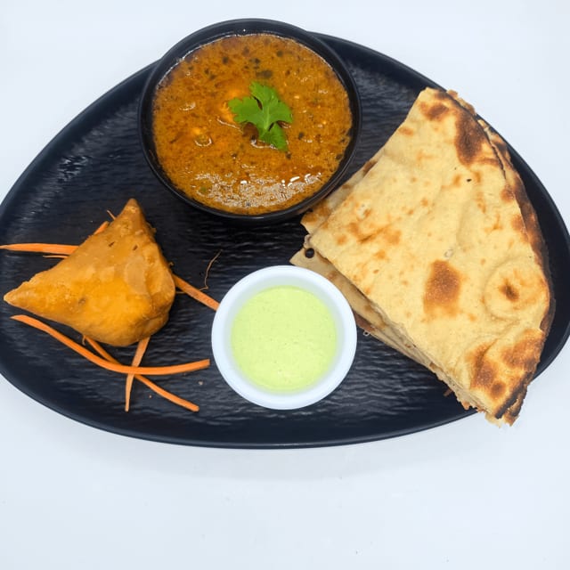 Curry Chicken Indian (Lunch).